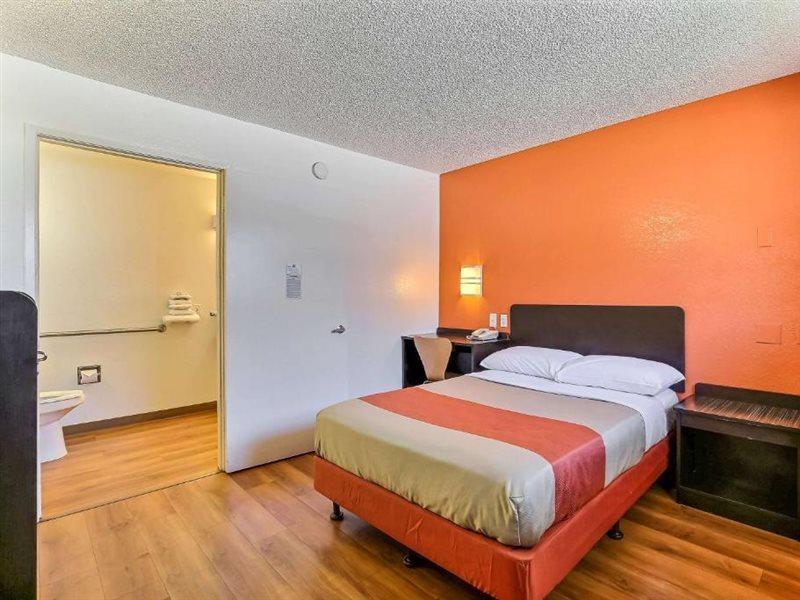 Motel 6-Oakland, Ca - Airport Экстерьер фото