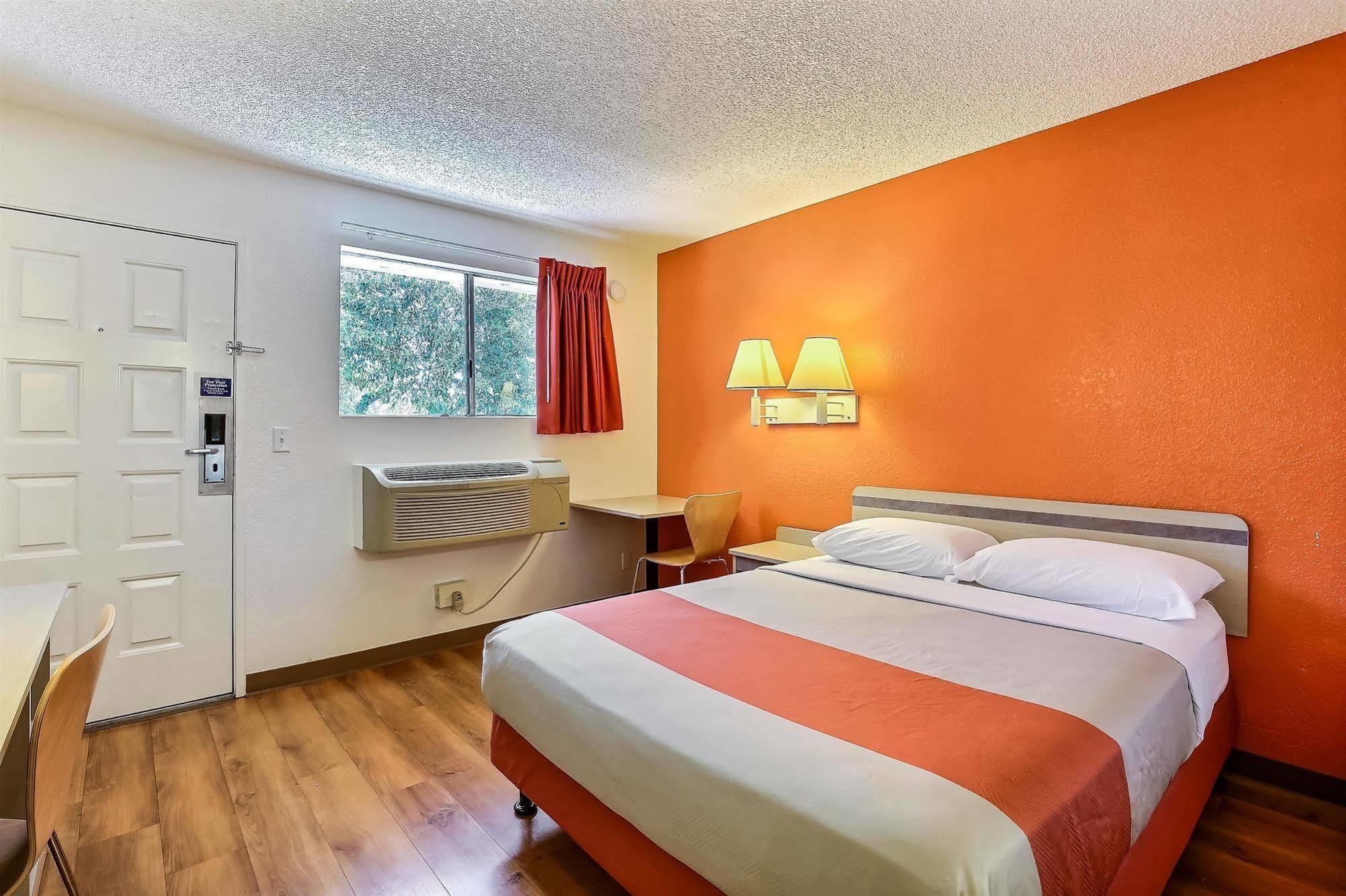 Motel 6-Oakland, Ca - Airport Экстерьер фото