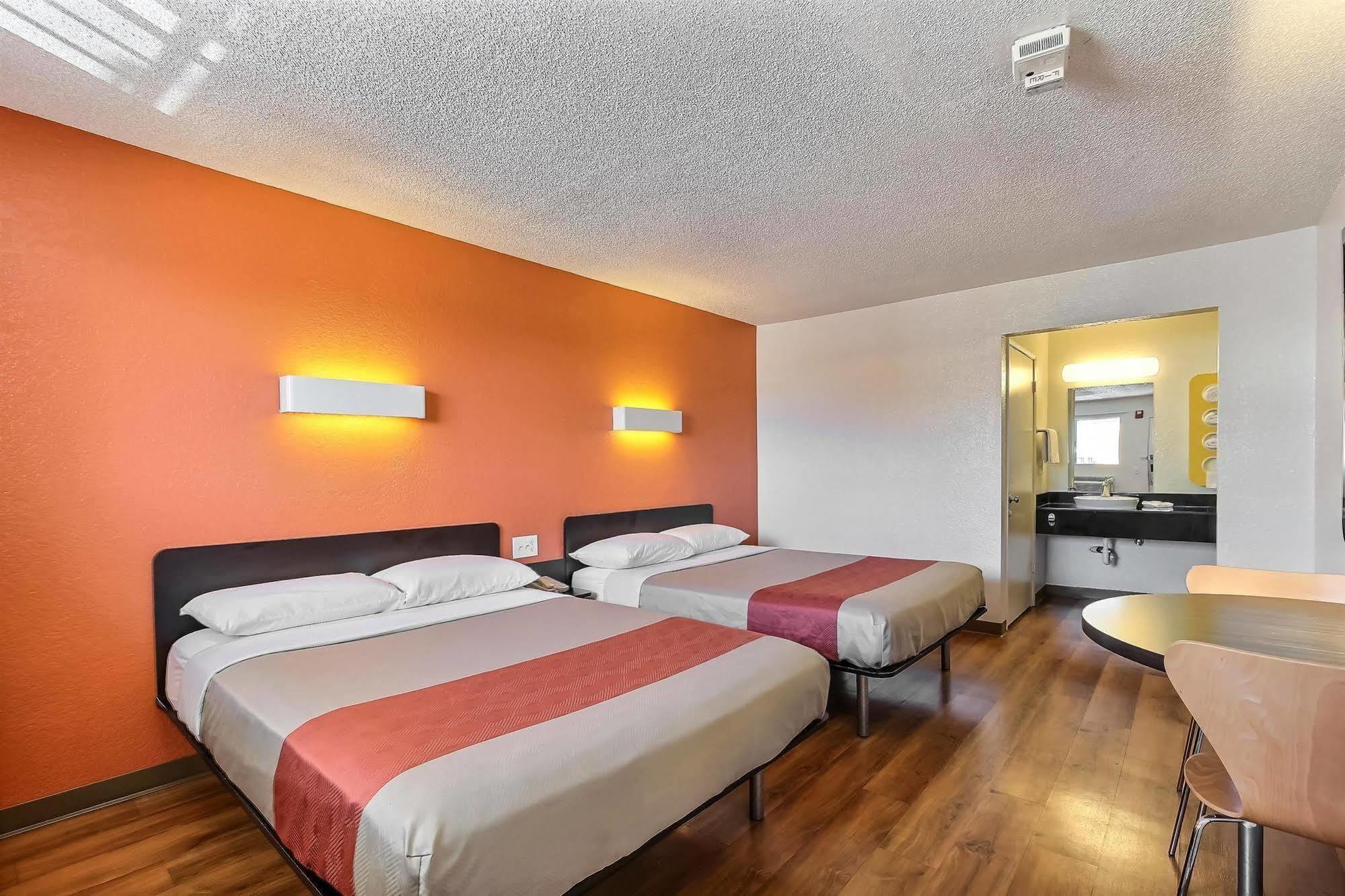Motel 6-Oakland, Ca - Airport Экстерьер фото